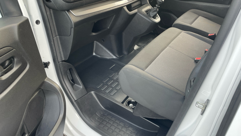 Vauxhall Vivaro L2 Diesel 2.0 Turbo D 145 Prime H1 Van